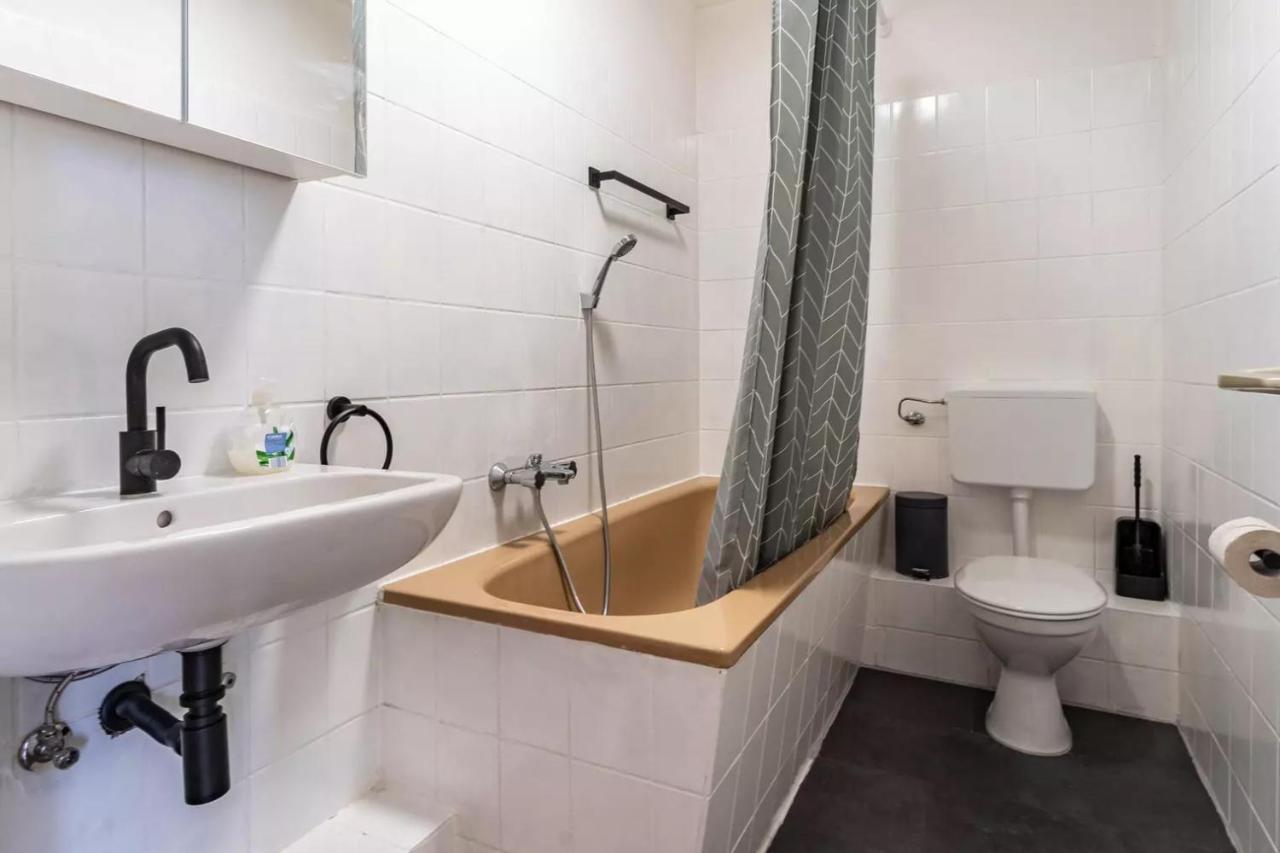 Next Home - Free Parking & Wifi - Badewanne Duisburg Eksteriør bilde
